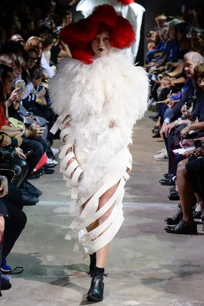 Look 9